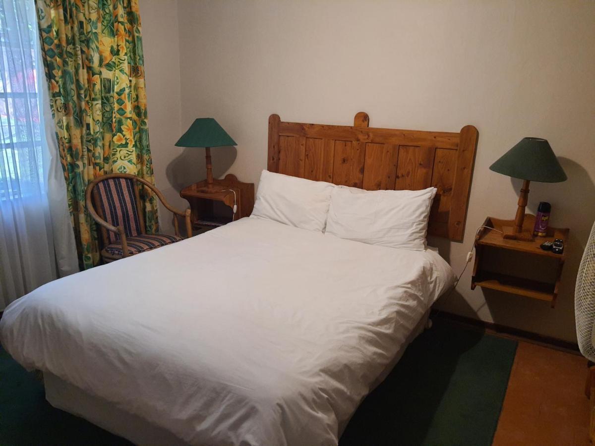 Lord Fraser Guest House Wepener Екстериор снимка