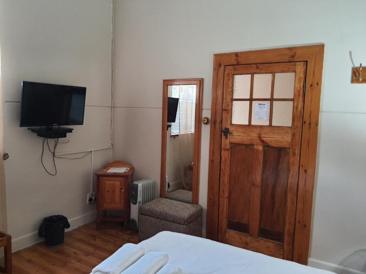 Lord Fraser Guest House Wepener Екстериор снимка