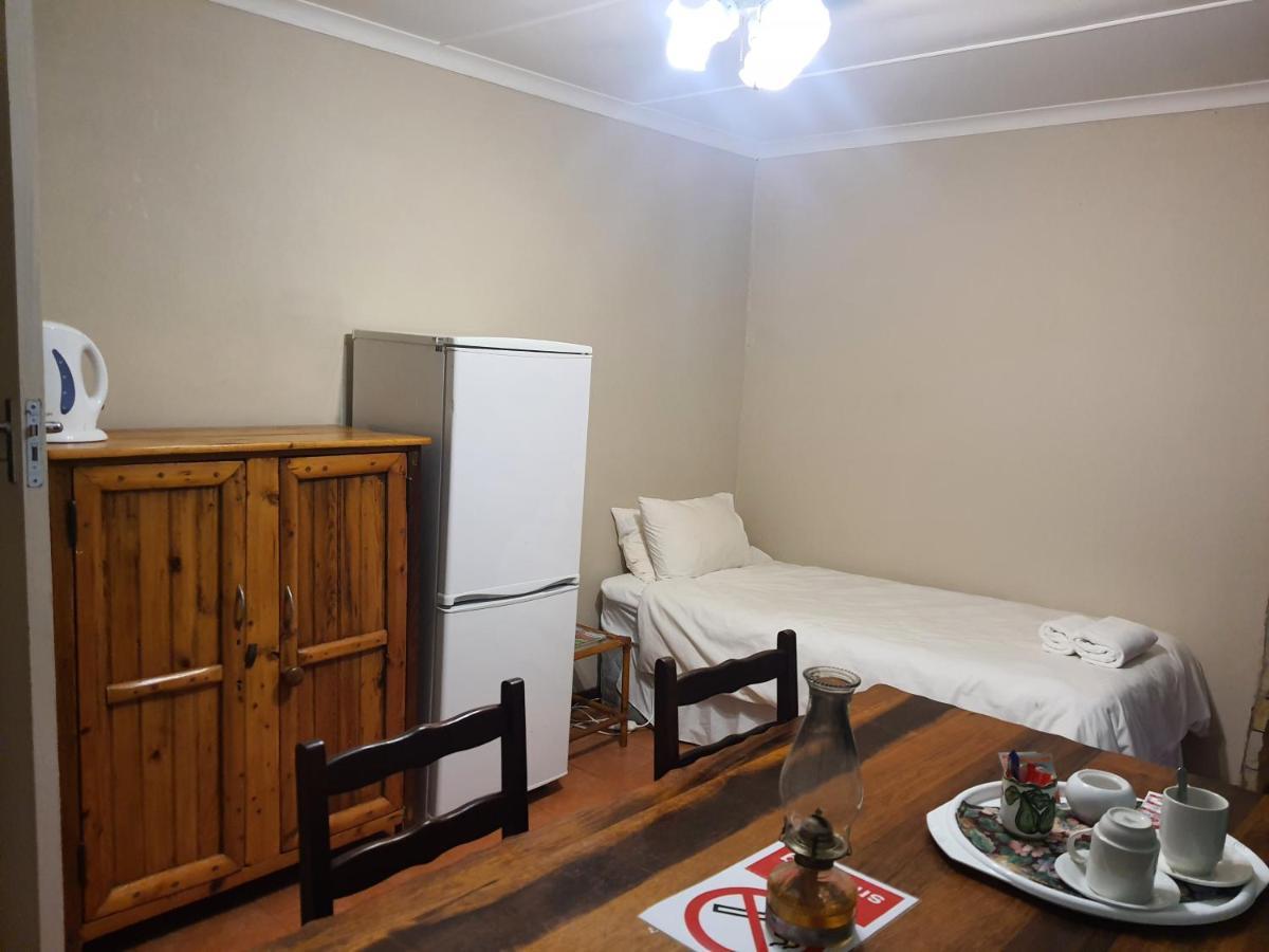 Lord Fraser Guest House Wepener Екстериор снимка