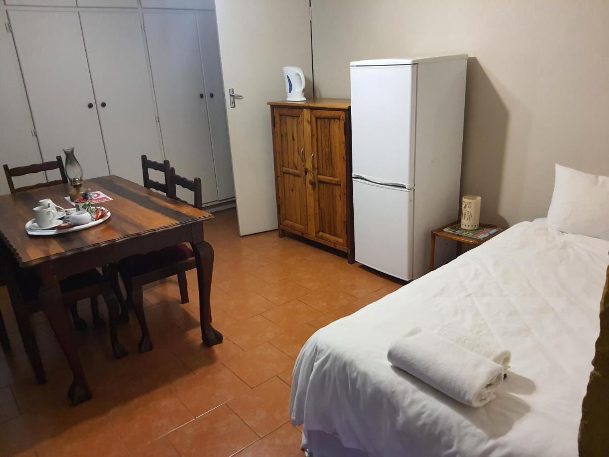 Lord Fraser Guest House Wepener Екстериор снимка