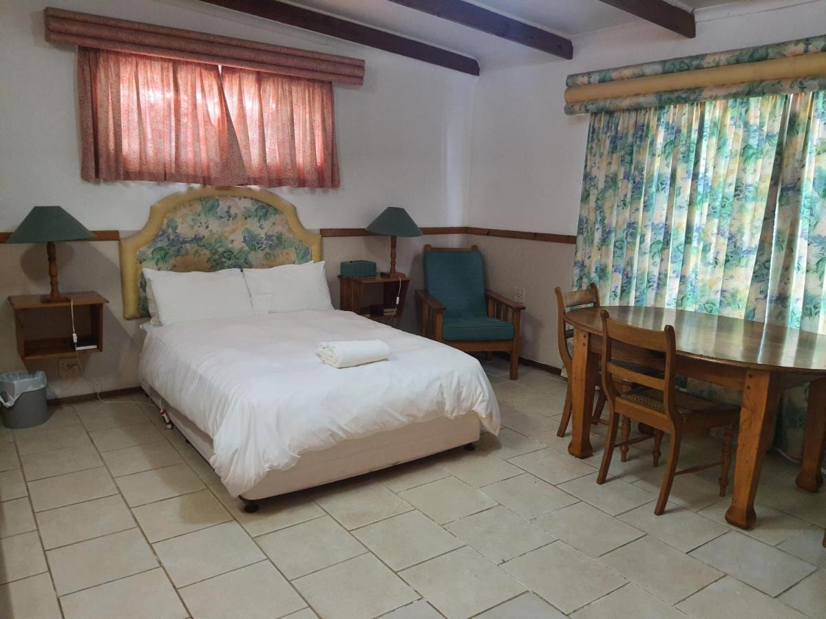 Lord Fraser Guest House Wepener Екстериор снимка