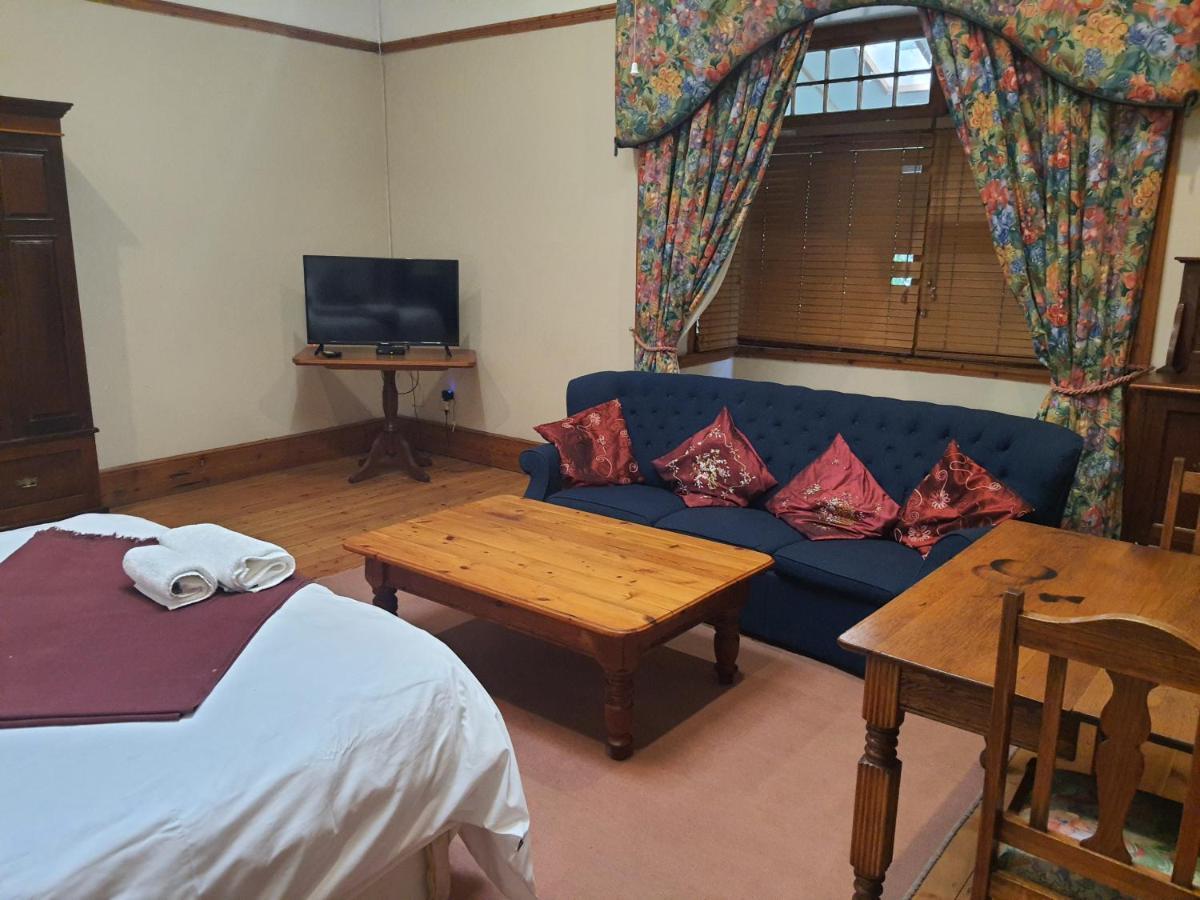 Lord Fraser Guest House Wepener Екстериор снимка