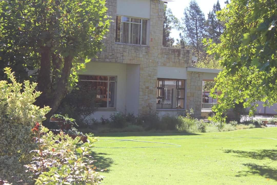 Lord Fraser Guest House Wepener Екстериор снимка